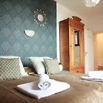 Logis Bellevue Restaurant La Pomme D'or Hotel Coucy-le-Chateau-Auffrique