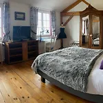 Logis Bellevue Restaurant La Pomme D'or מלון 3*