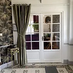 מלון Logis Bellevue Restaurant La Pomme D'or Coucy-le-Château-Auffrique