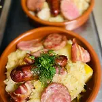 Logis Bellevue Restaurant La Pomme D'or מלון Coucy-le-Château-Auffrique