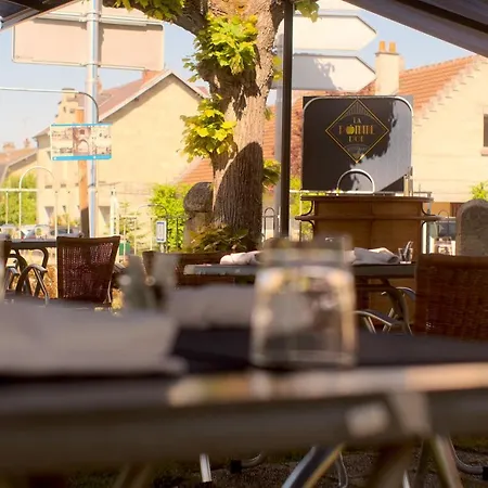 Logis Bellevue Restaurant La Pomme D'or Hotel 3*