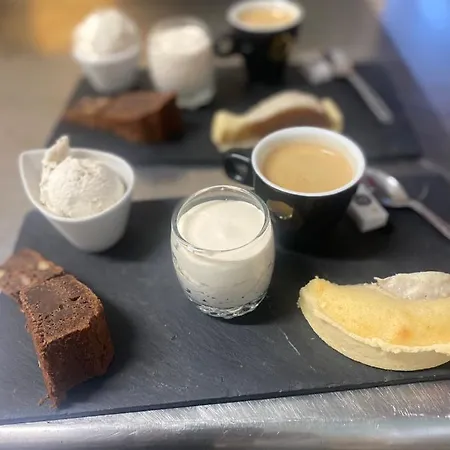 Hotel Logis Bellevue Restaurant La Pomme D'or 3*