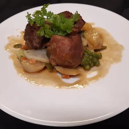 Logis Bellevue Restaurant La Pomme D'or Hotel Coucy-le-Château-Auffrique