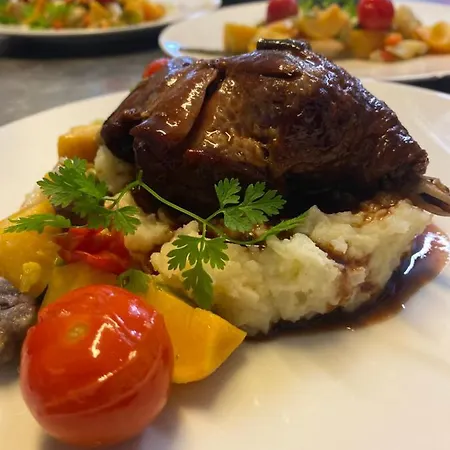 Logis Bellevue Restaurant La Pomme D'or 3*