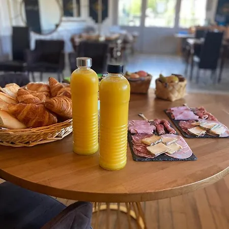 Logis Bellevue Restaurant La Pomme D'or Hotel