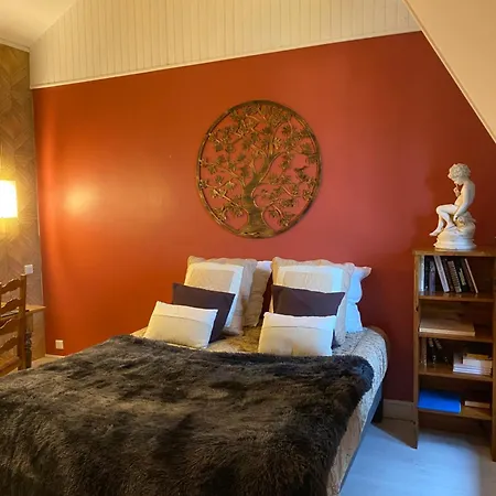 Logis Bellevue Restaurant La Pomme D'or Hotel 3*