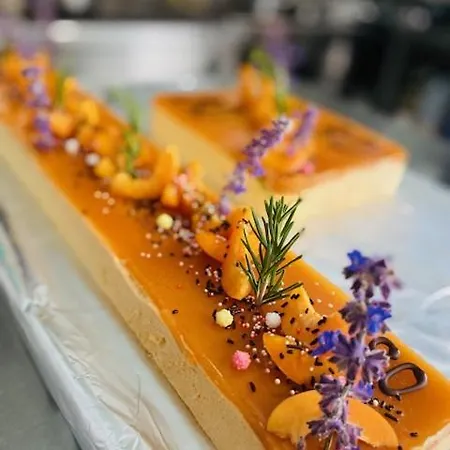 Logis Bellevue Restaurant La Pomme D'or Hotel 3*