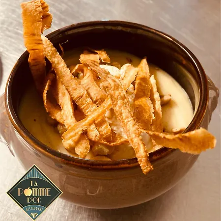 호텔 Logis Bellevue Restaurant La Pomme D'or Coucy-le-Château-Auffrique