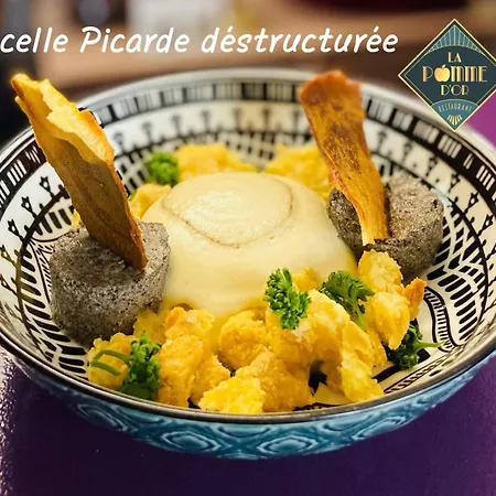 Logis Bellevue Restaurant La Pomme D'or 호텔
