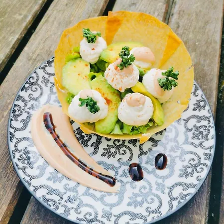 호텔 Logis Bellevue Restaurant La Pomme D'or