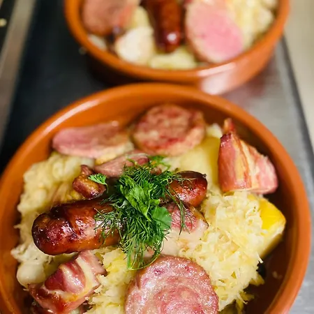 Logis Bellevue Restaurant La Pomme D'or 호텔 Coucy-le-Château-Auffrique