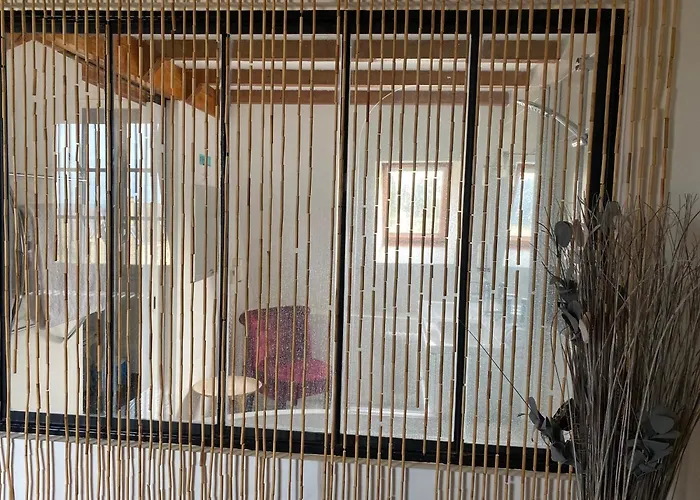 Logis Bellevue Restaurant La Pomme D'or Hotel