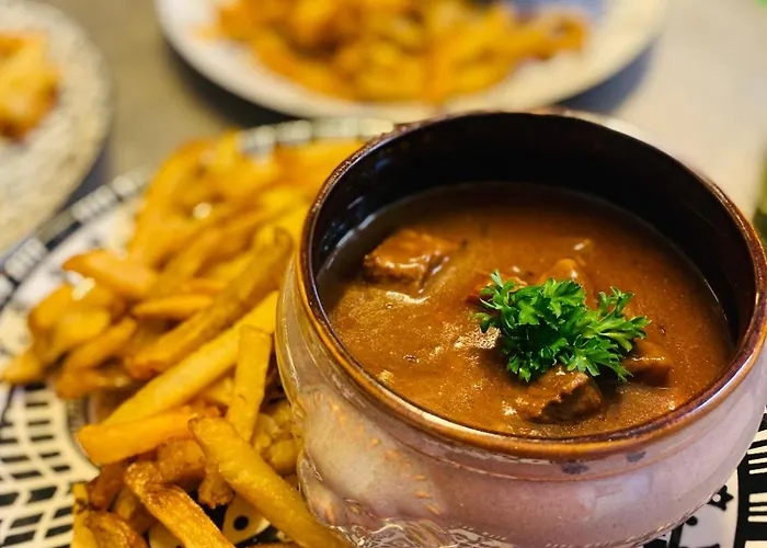 Logis Bellevue Restaurant La Pomme D'or Hotel 3*