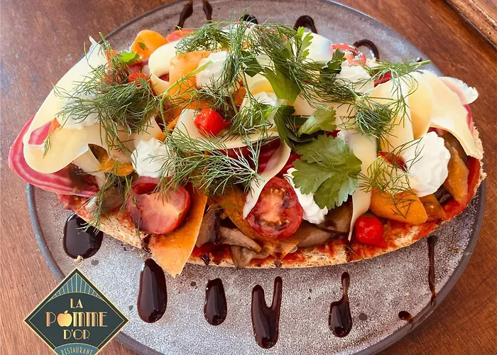 Logis Bellevue Restaurant La Pomme D'or Hotel 3*