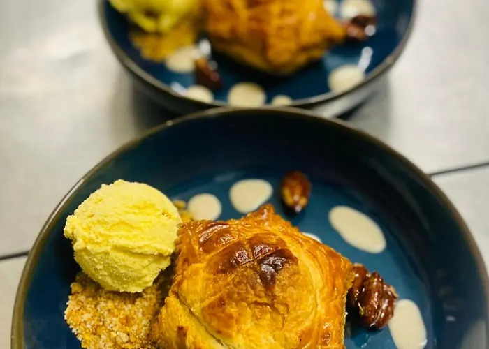 Logis Bellevue Restaurant La Pomme D'or Coucy-le-Chateau-Auffrique